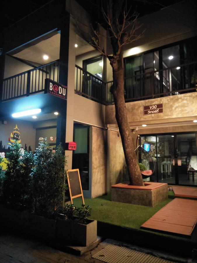 Badu Sukhumvit Dormitory กรุงเทพมหานคร ภายนอก รูปภาพ