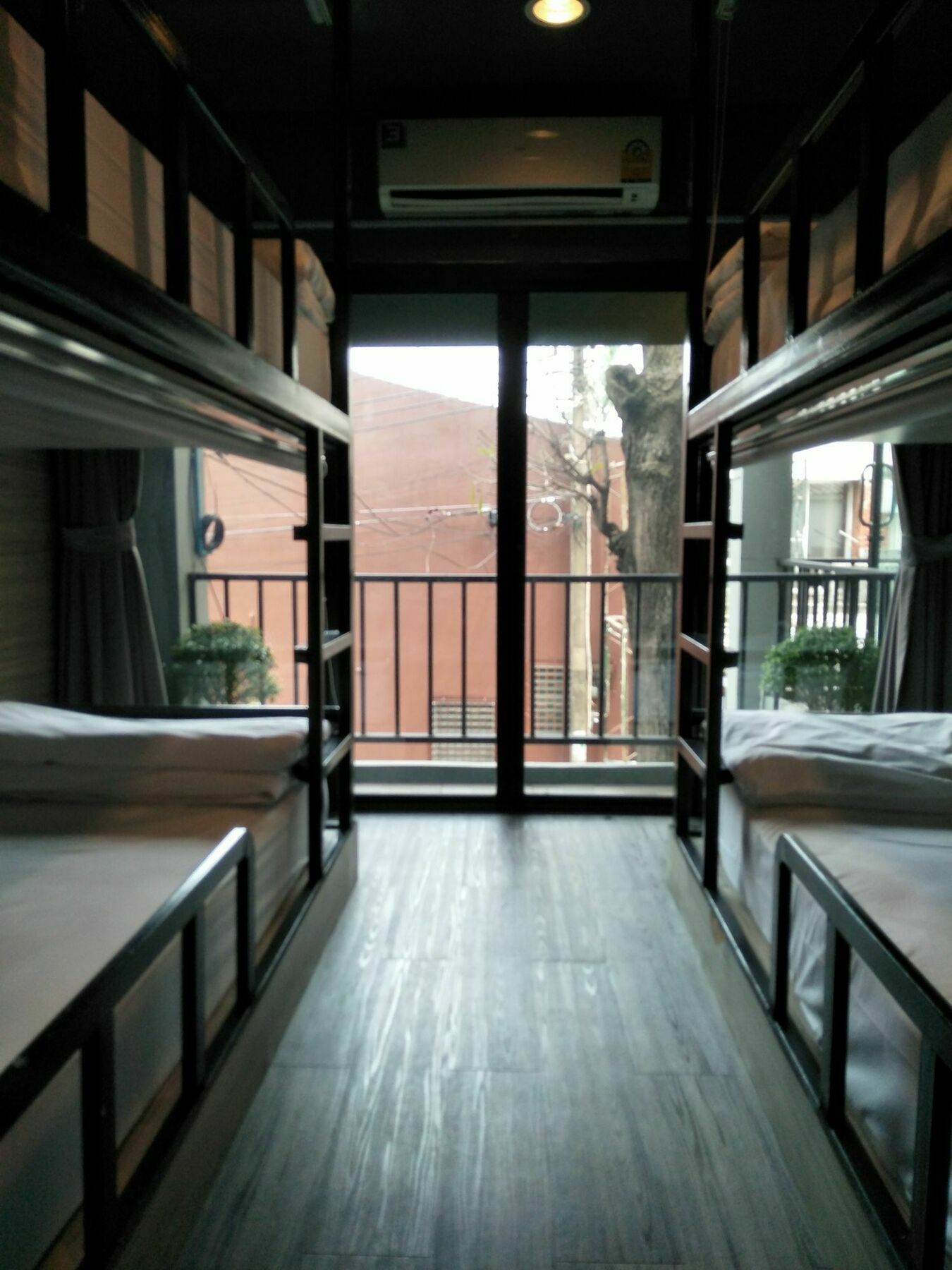 Badu Sukhumvit Dormitory กรุงเทพมหานคร ภายนอก รูปภาพ