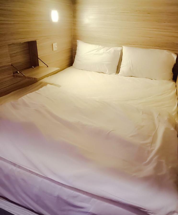 Badu Sukhumvit Dormitory กรุงเทพมหานคร ภายนอก รูปภาพ